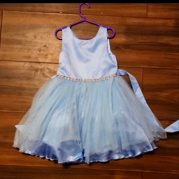 Girls Dress - Picture 1 of 1